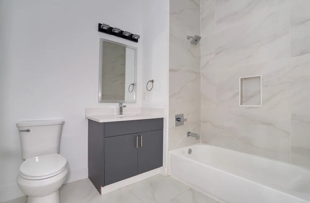 425 AVENUE C Bayonne, NJ 07002