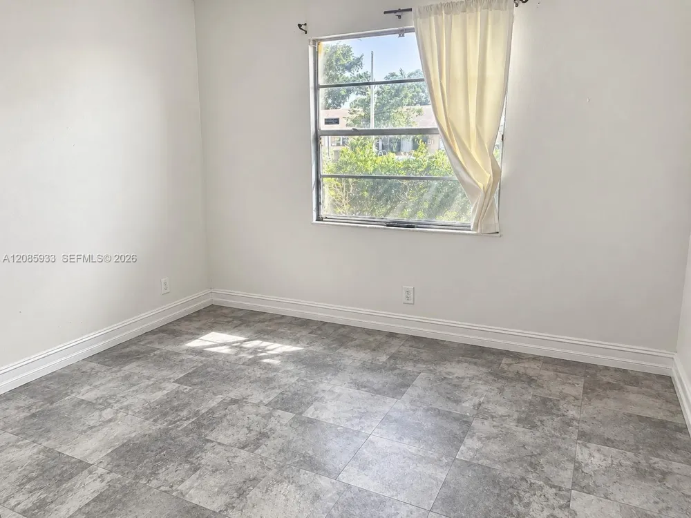 401 NW 43rd St Deerfield Beach, FL 33064