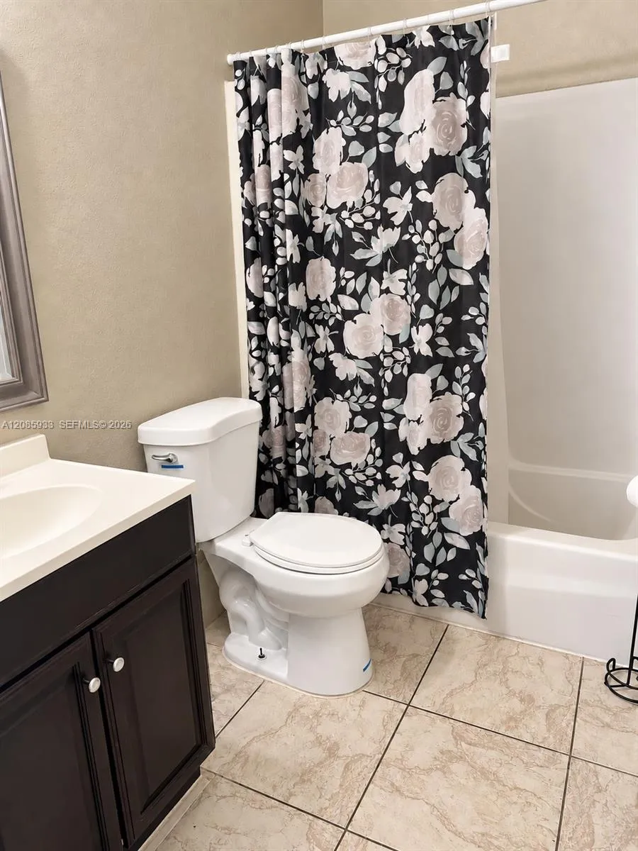 401 NW 43rd St Deerfield Beach, FL 33064