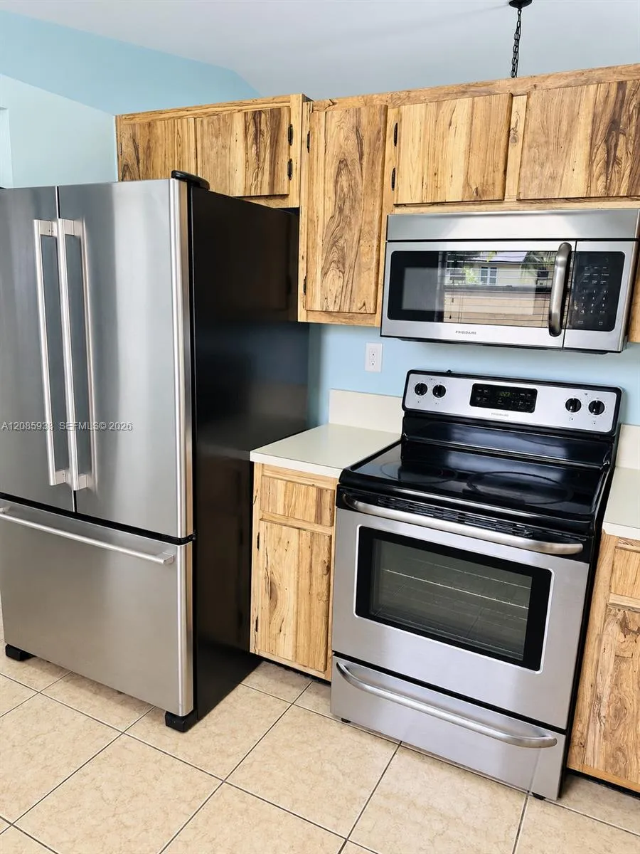 401 NW 43rd St Deerfield Beach, FL 33064