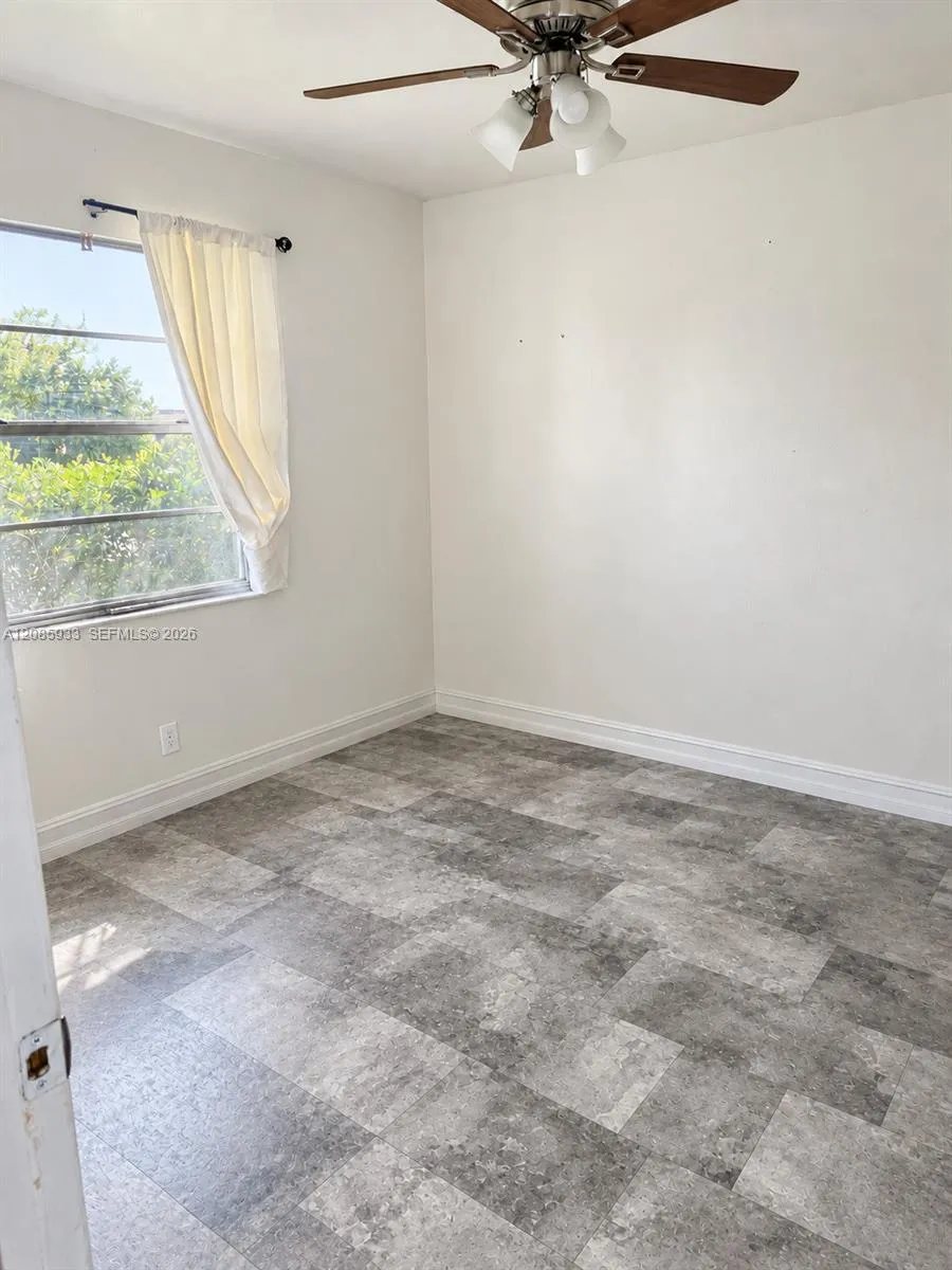 401 NW 43rd St Deerfield Beach, FL 33064