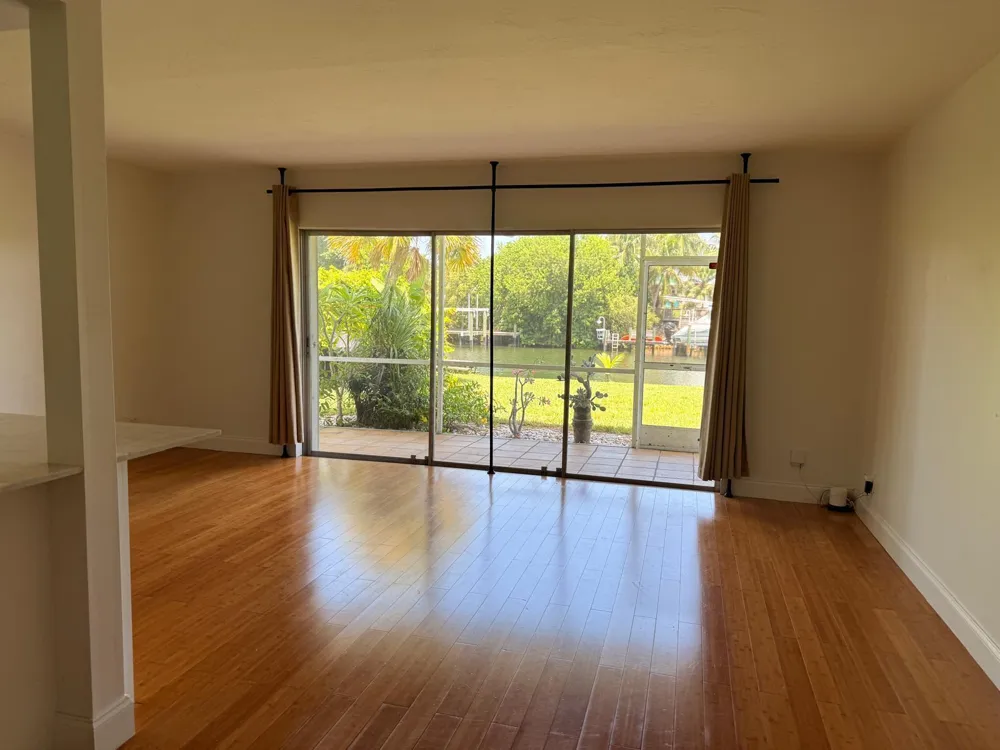 342 Southwind Drive #101 North Palm Beach, FL 33408