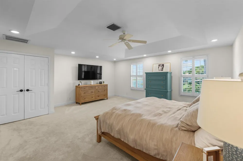 1237 Avondale Lane West Palm Beach, FL 33409