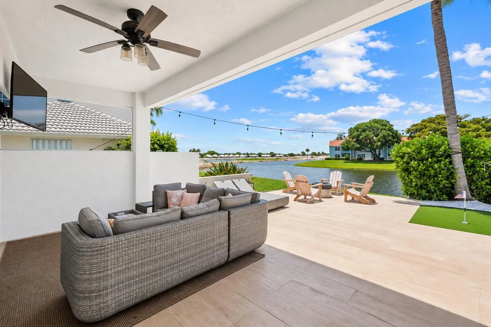 1237 Avondale Lane West Palm Beach, FL 33409