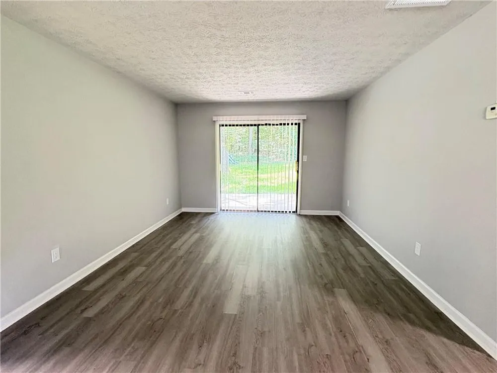 160 Chesapeake Drive Ellenwood, GA 30294