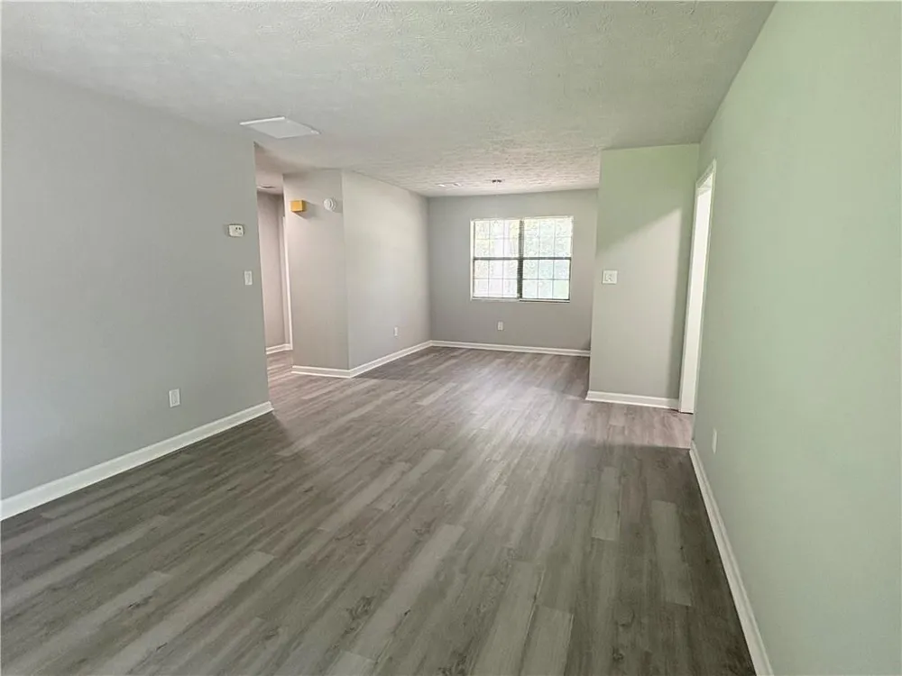 160 Chesapeake Drive Ellenwood, GA 30294
