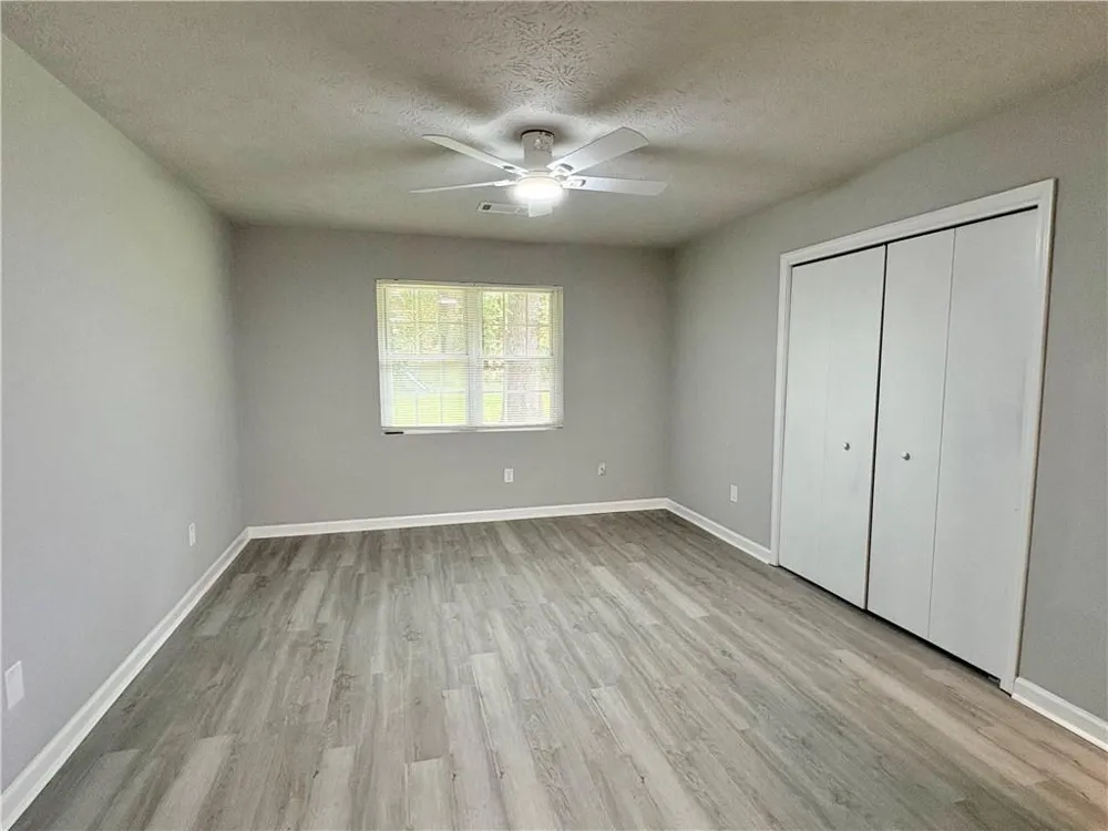 160 Chesapeake Drive Ellenwood, GA 30294