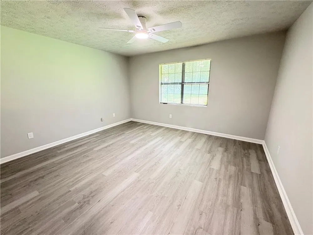 160 Chesapeake Drive Ellenwood, GA 30294