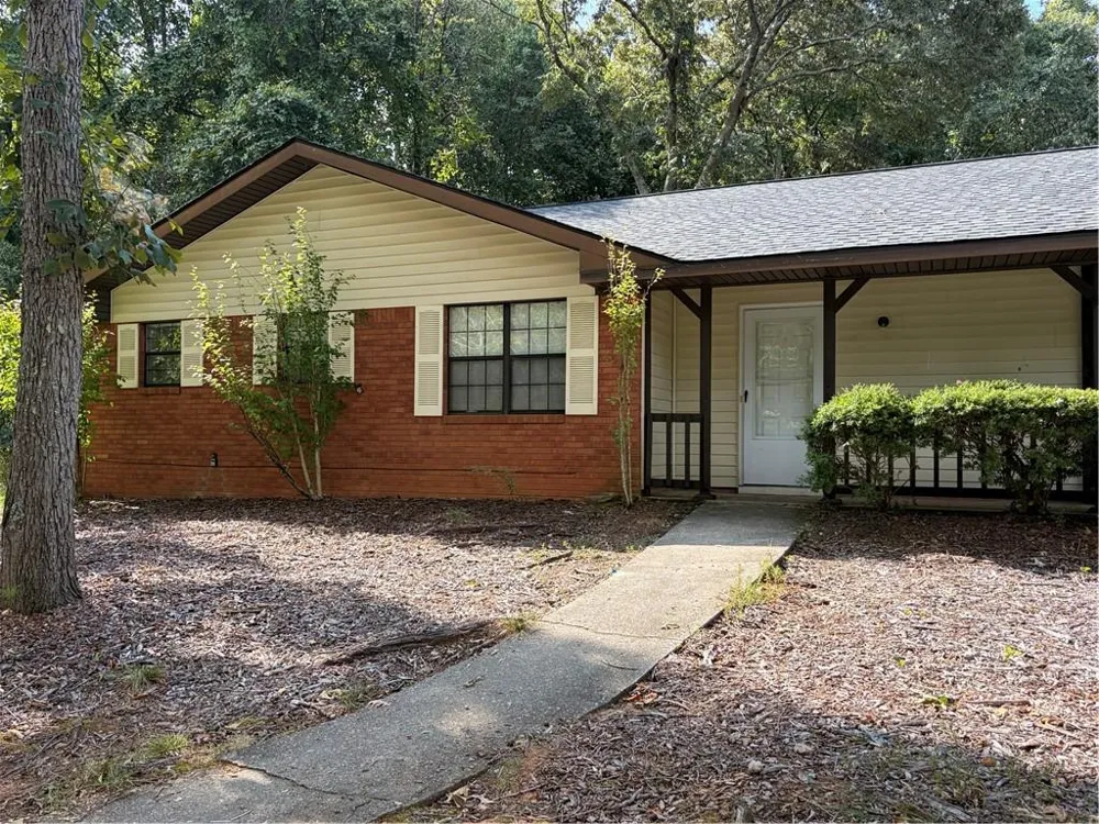 160 Chesapeake Drive Ellenwood, GA 30294