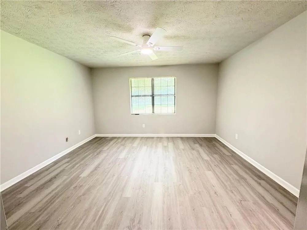 160 Chesapeake Drive Ellenwood, GA 30294