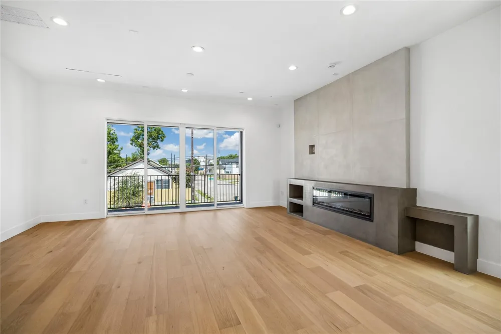 3402 Market Street Houston, TX 77020