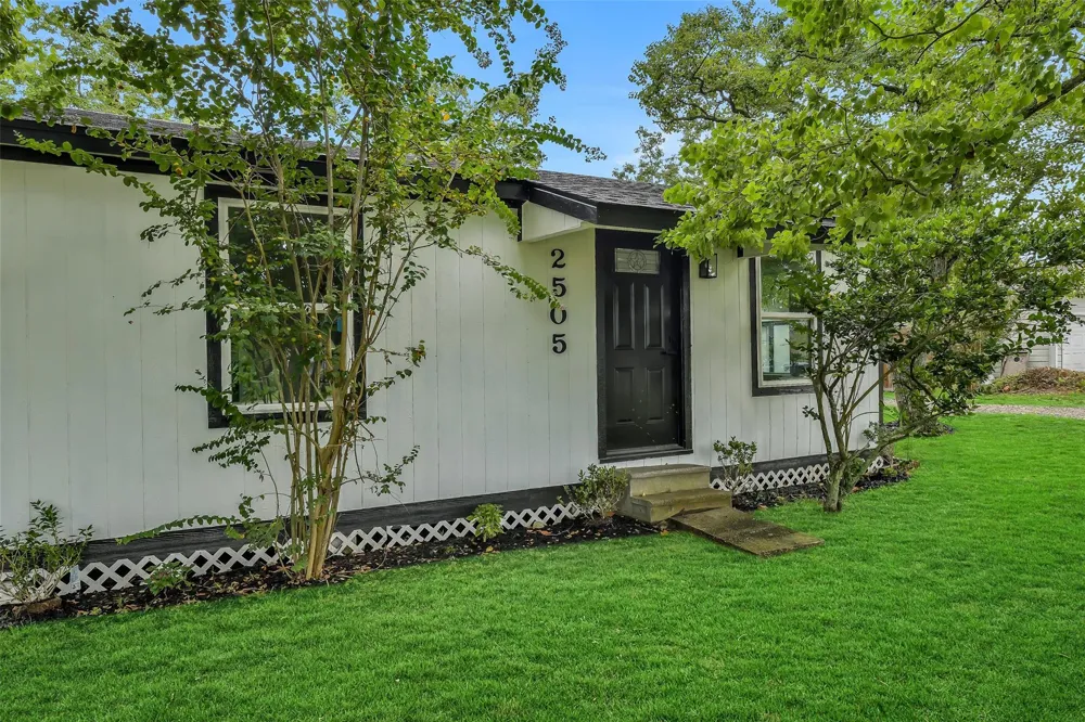 2505 29th Avenue Texas City, TX 77590