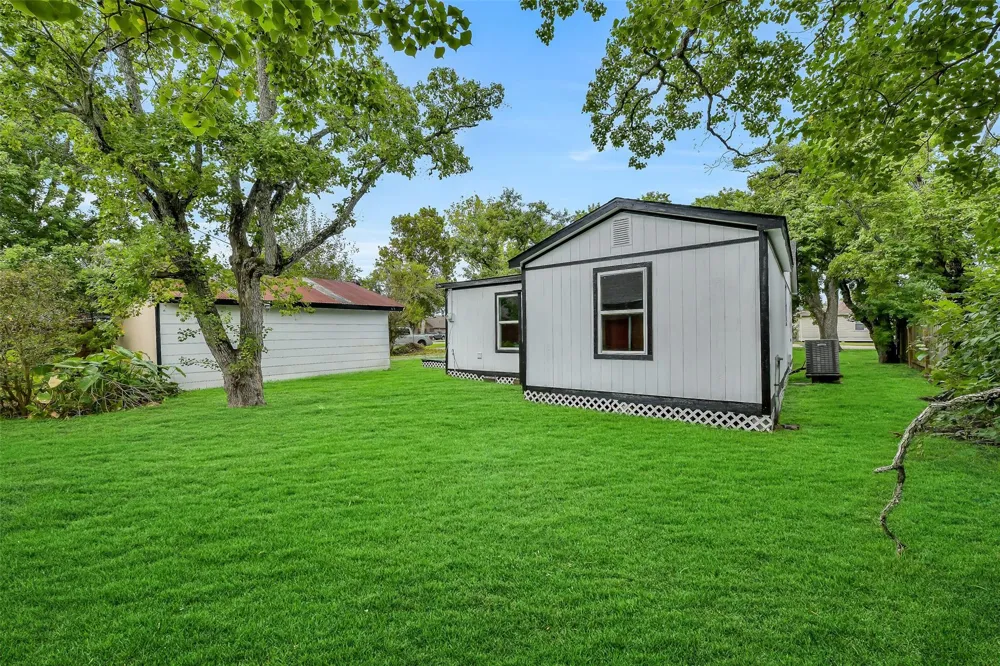 2505 29th Avenue Texas City, TX 77590