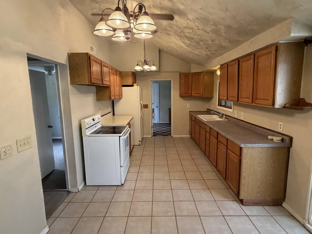 3820 E D AVENUE Kalamazoo, MI 49009