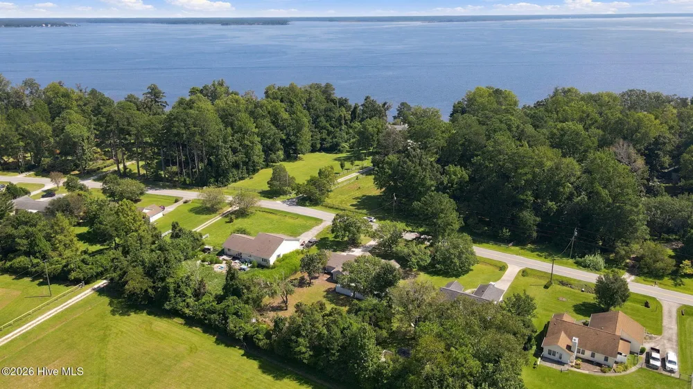 4511 Rivershore Drive New Bern, NC 28560