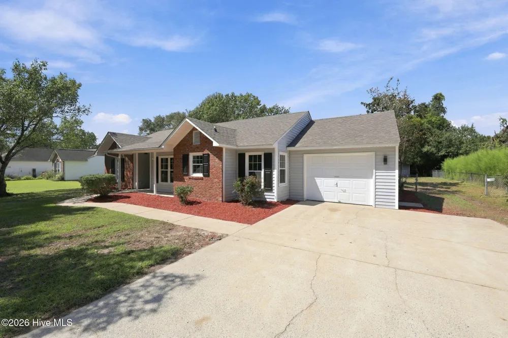 4511 Rivershore Drive New Bern, NC 28560