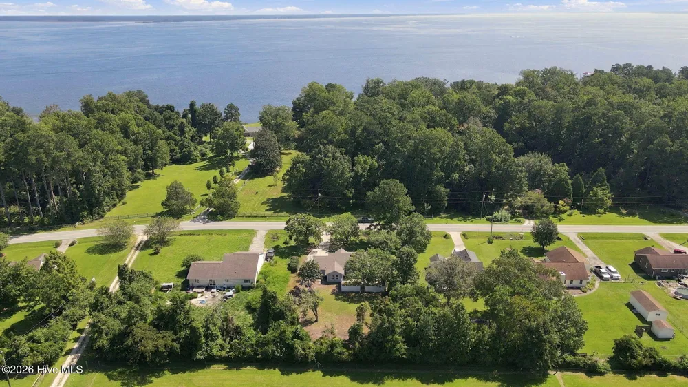 4511 Rivershore Drive New Bern, NC 28560