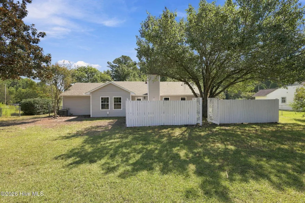 4511 Rivershore Drive New Bern, NC 28560