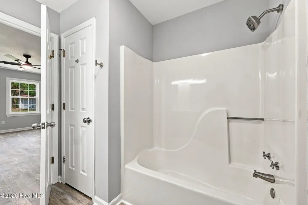4511 Rivershore Drive New Bern, NC 28560