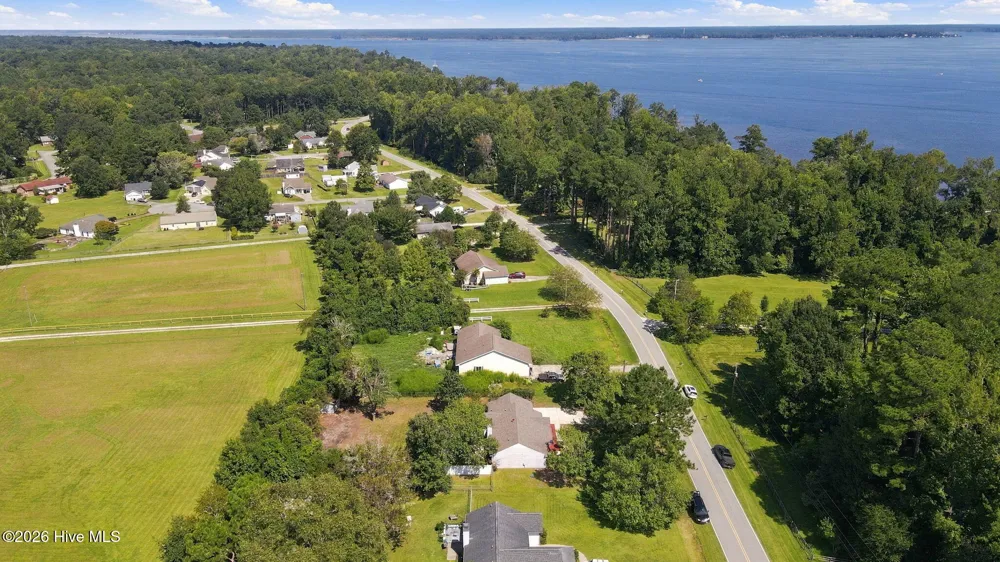 4511 Rivershore Drive New Bern, NC 28560