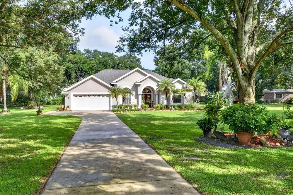 4401 CHAMBLISS ROAD Winter Haven, FL 33884