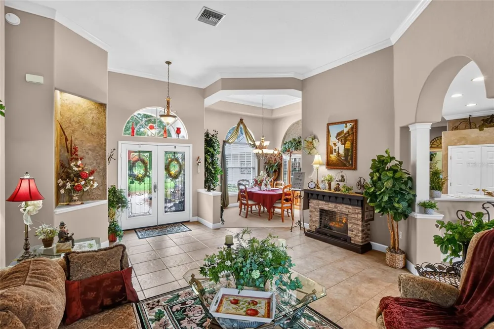 4401 CHAMBLISS ROAD Winter Haven, FL 33884