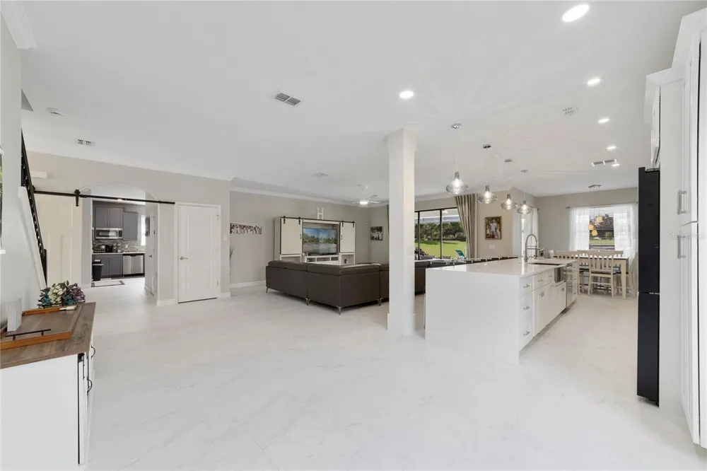 1456 MICKELSON COURT Davenport, FL 33896