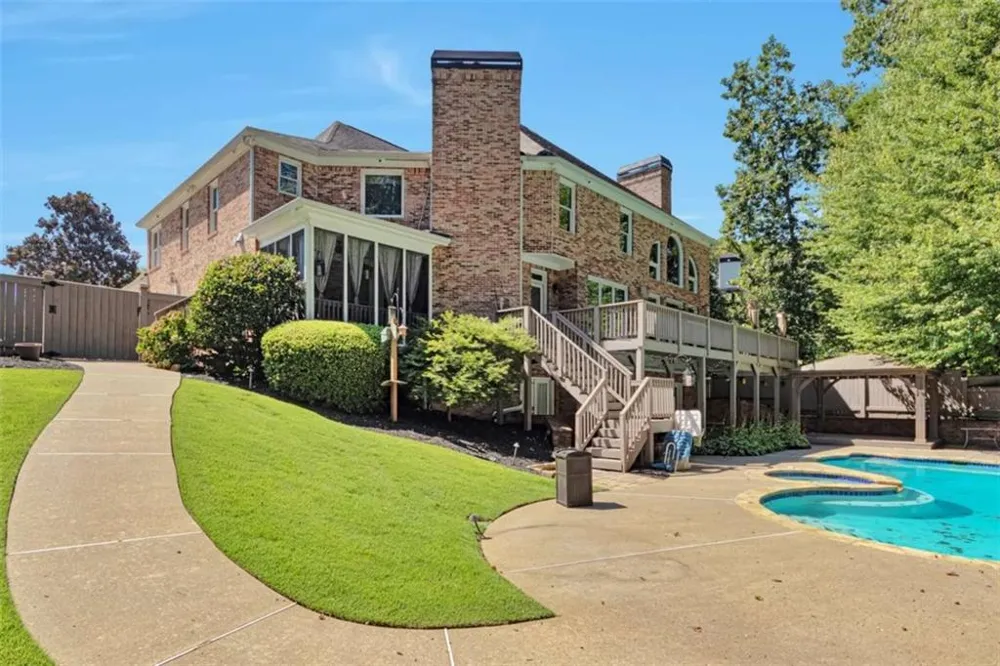 1421 Castlebrooke Way Marietta, GA 30066