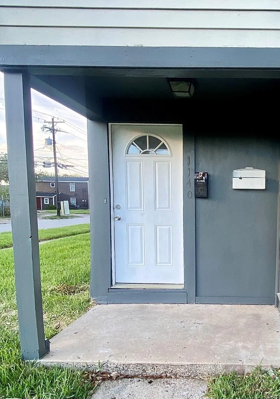 1138 4th Avenue #1140 Texas City, TX 77590