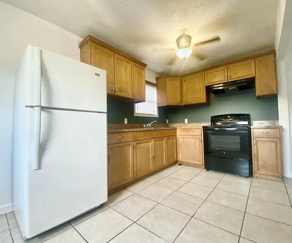 1138 4th Avenue #1140 Texas City, TX 77590
