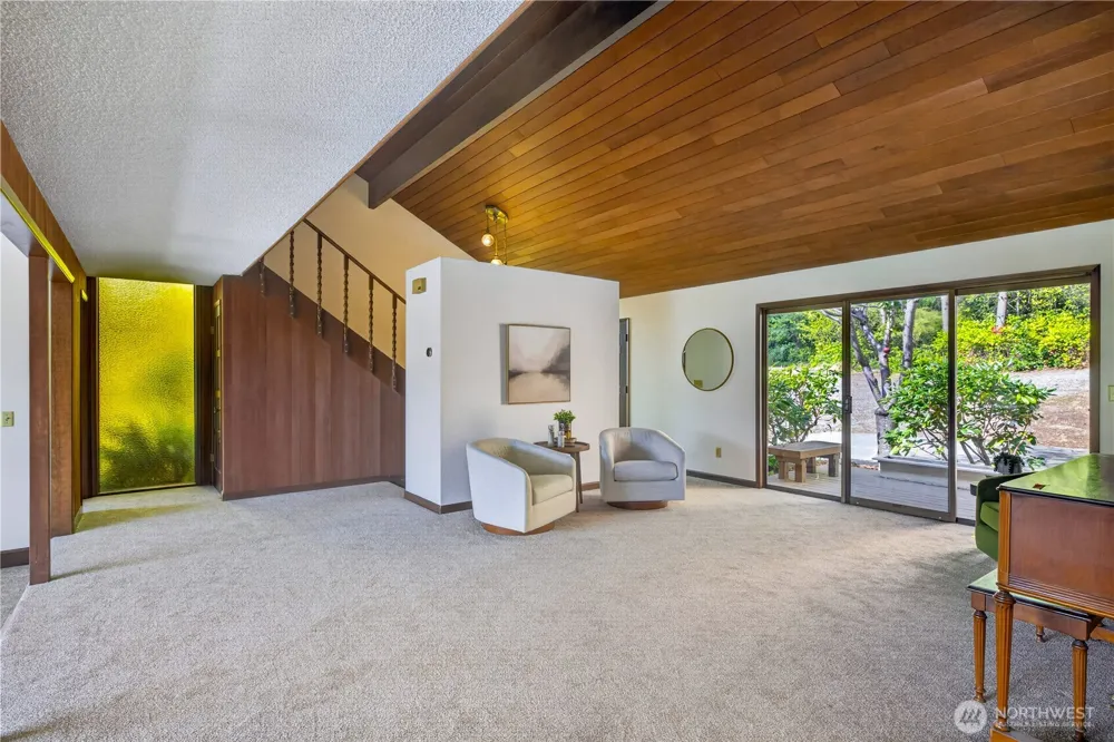 1950 Stick Point Lane Oak Harbor, WA 98277