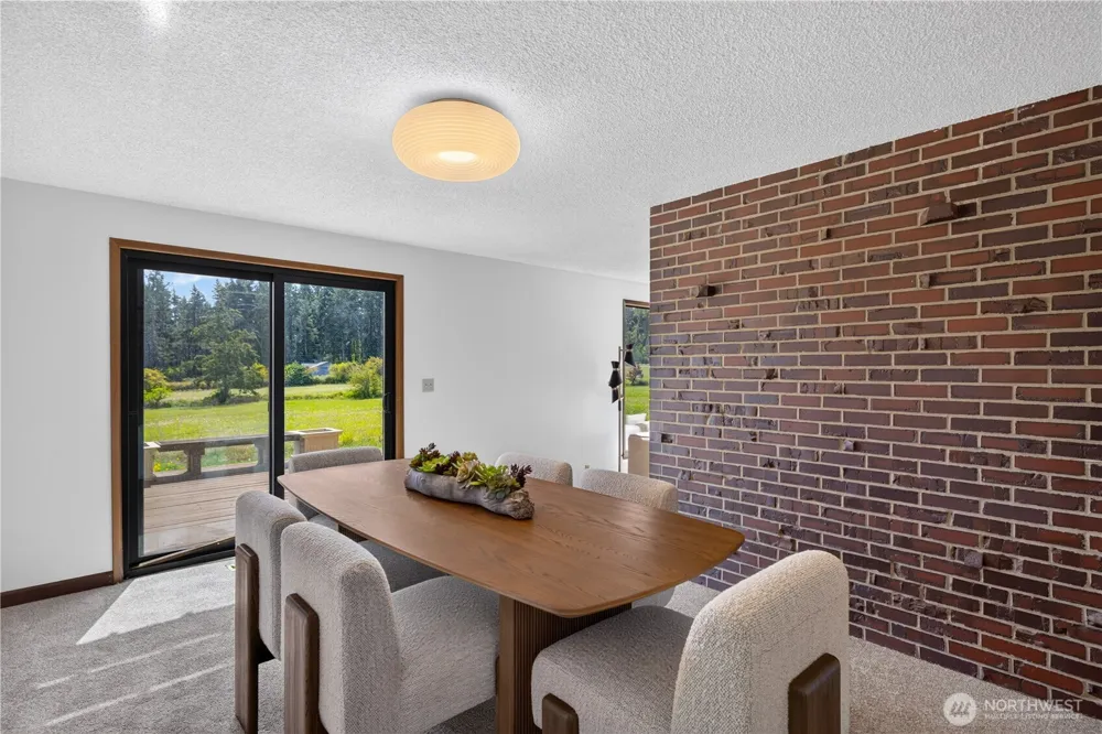 1950 Stick Point Lane Oak Harbor, WA 98277