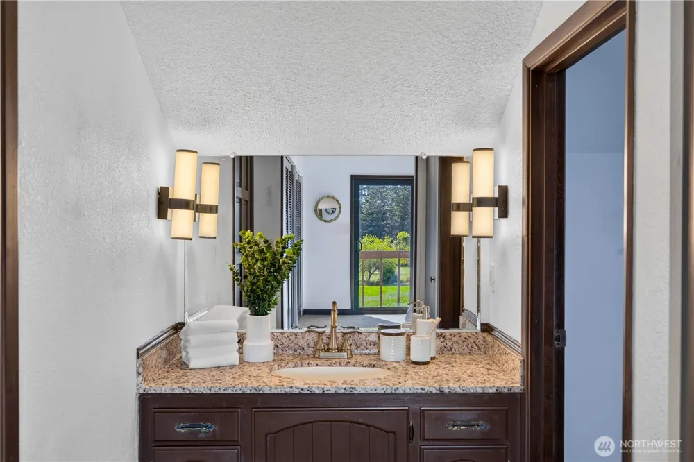 1950 Stick Point Lane Oak Harbor, WA 98277