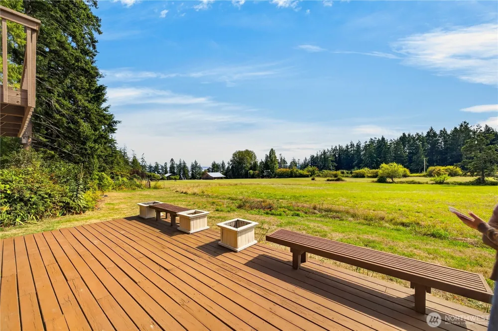 1950 Stick Point Lane Oak Harbor, WA 98277