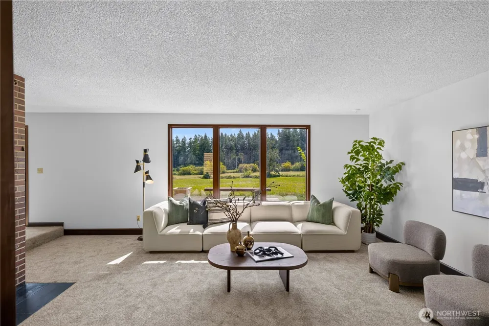 1950 Stick Point Lane Oak Harbor, WA 98277