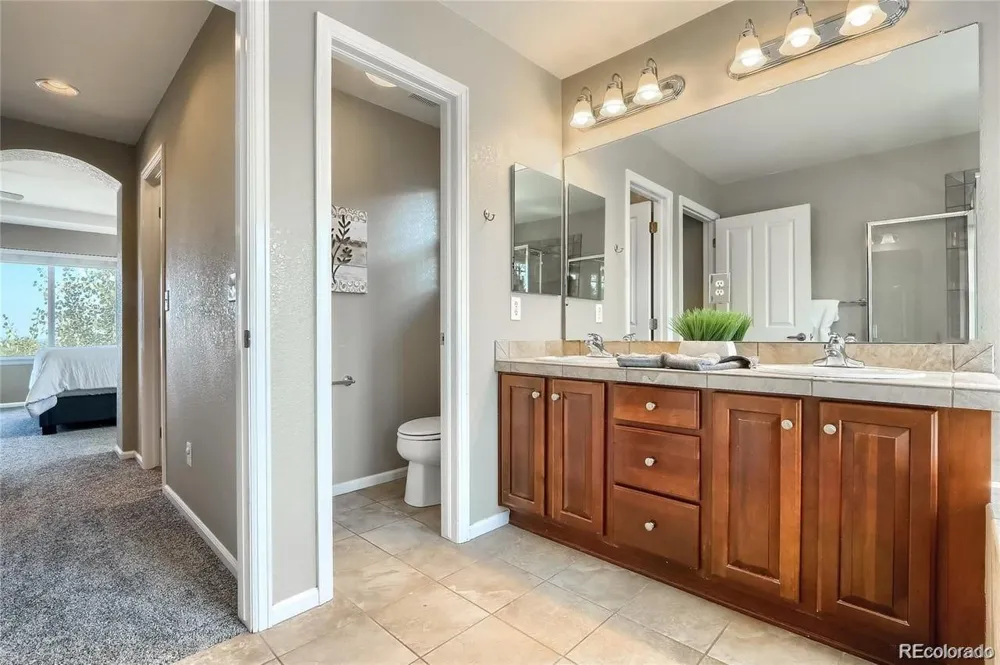 5289 Windflower Lane Highlands Ranch, CO 80130