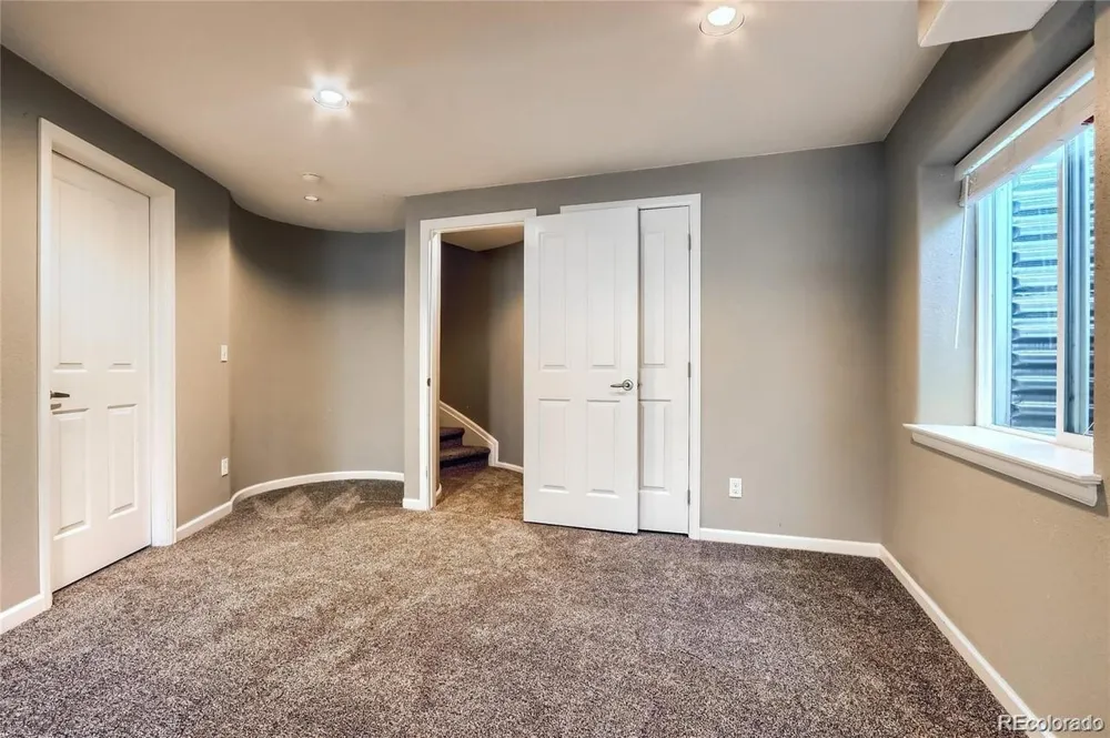 5289 Windflower Lane Highlands Ranch, CO 80130