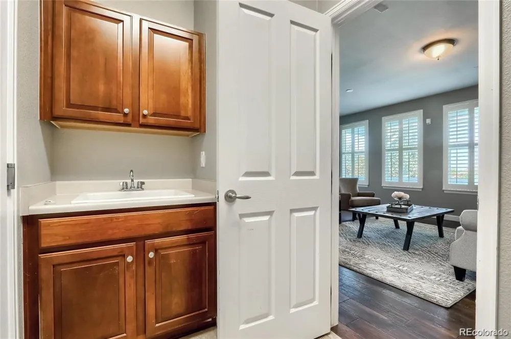 5289 Windflower Lane Highlands Ranch, CO 80130