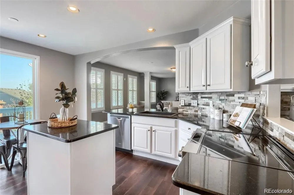 5289 Windflower Lane Highlands Ranch, CO 80130