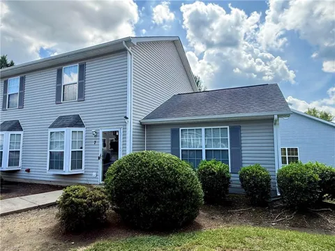 7 Portside Court