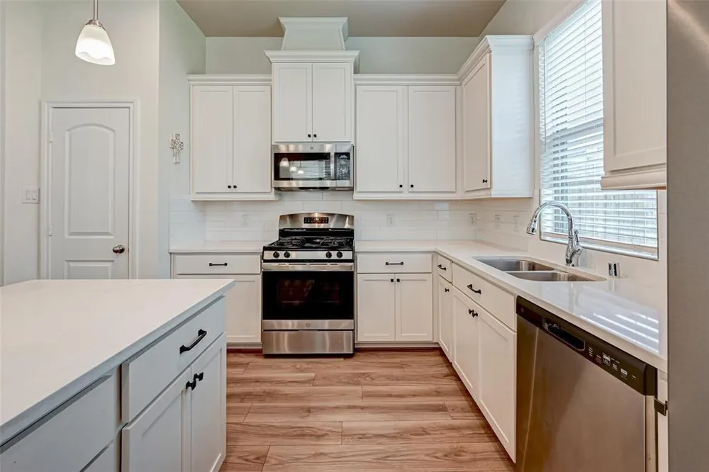 5542 Sallow Bay Lane Fulshear, TX 77441