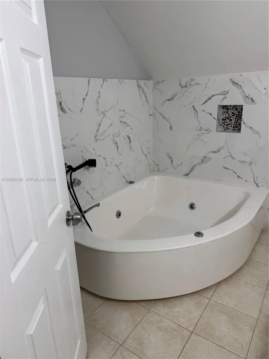 25 Deer Creek Rd #C102 Deerfield Beach, FL 33442