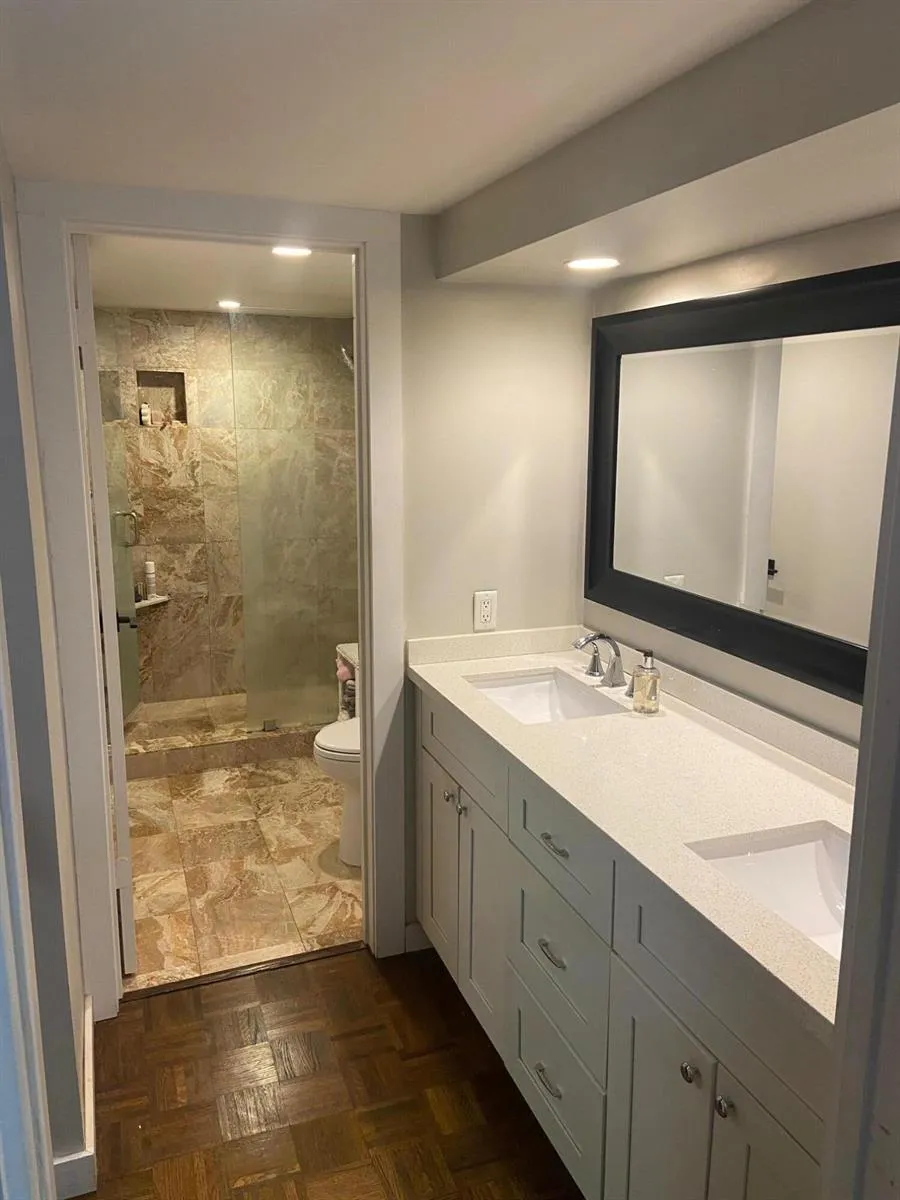 6995 SW 67TH AVENUE South Miami, FL 33143