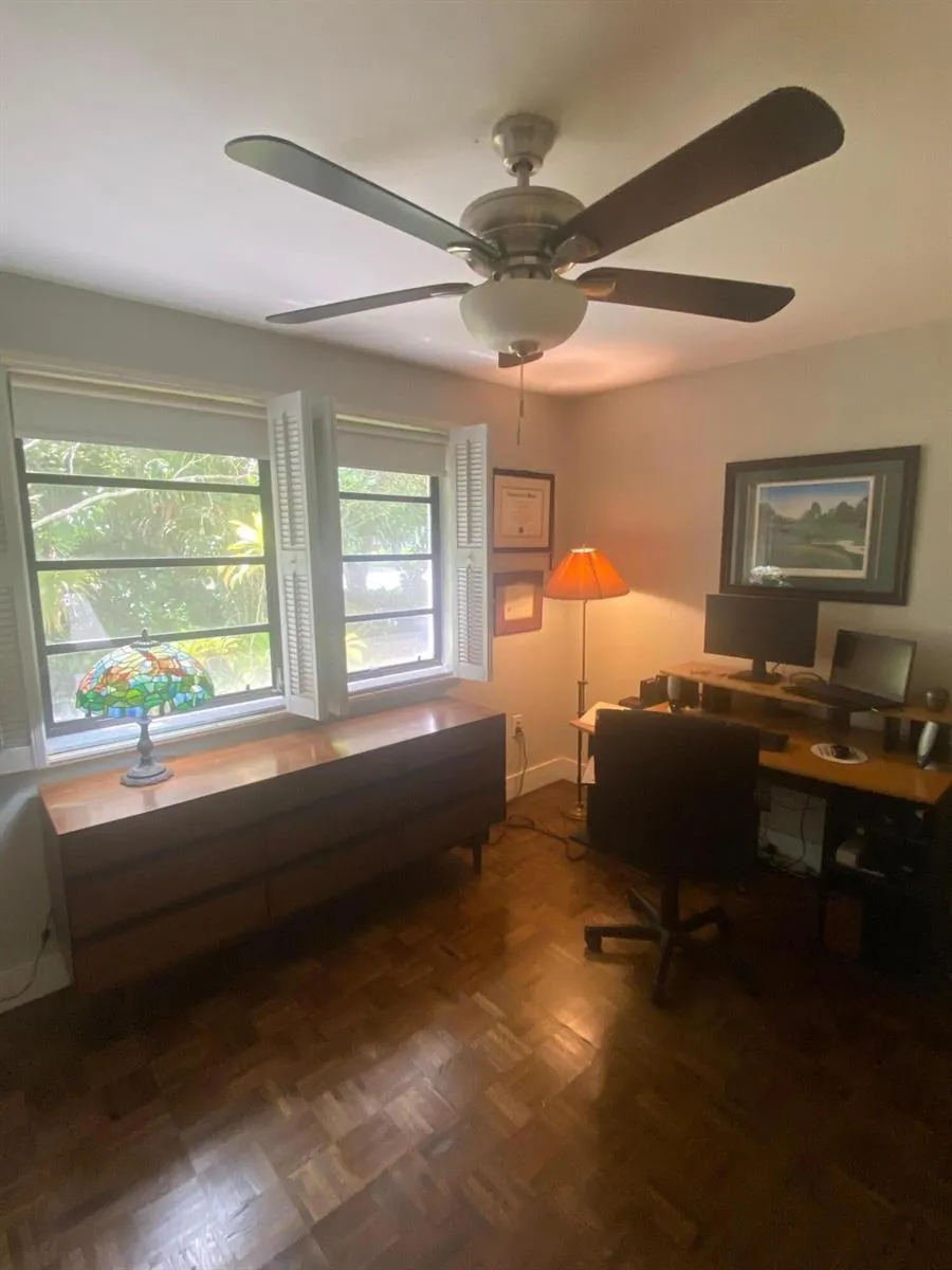 6995 SW 67TH AVENUE South Miami, FL 33143