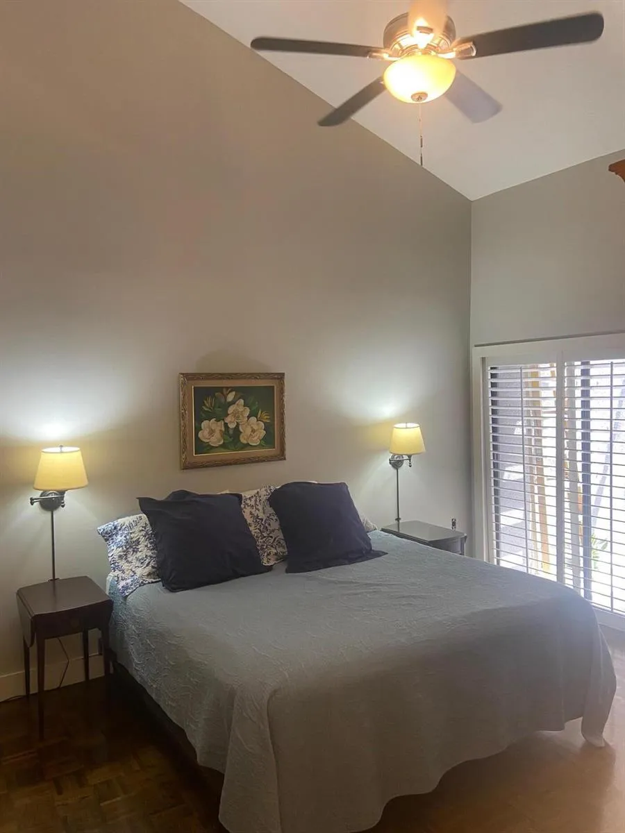 6995 SW 67TH AVENUE South Miami, FL 33143