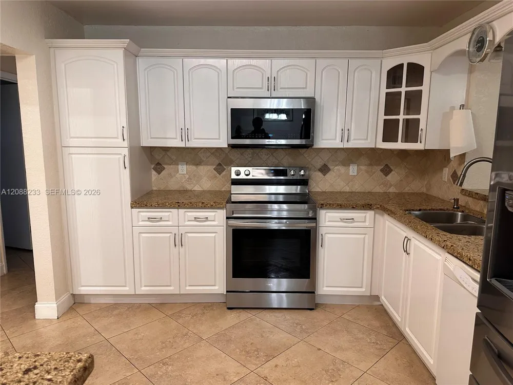7050 SW 5th Ct #0 Pembroke Pines, FL 33023