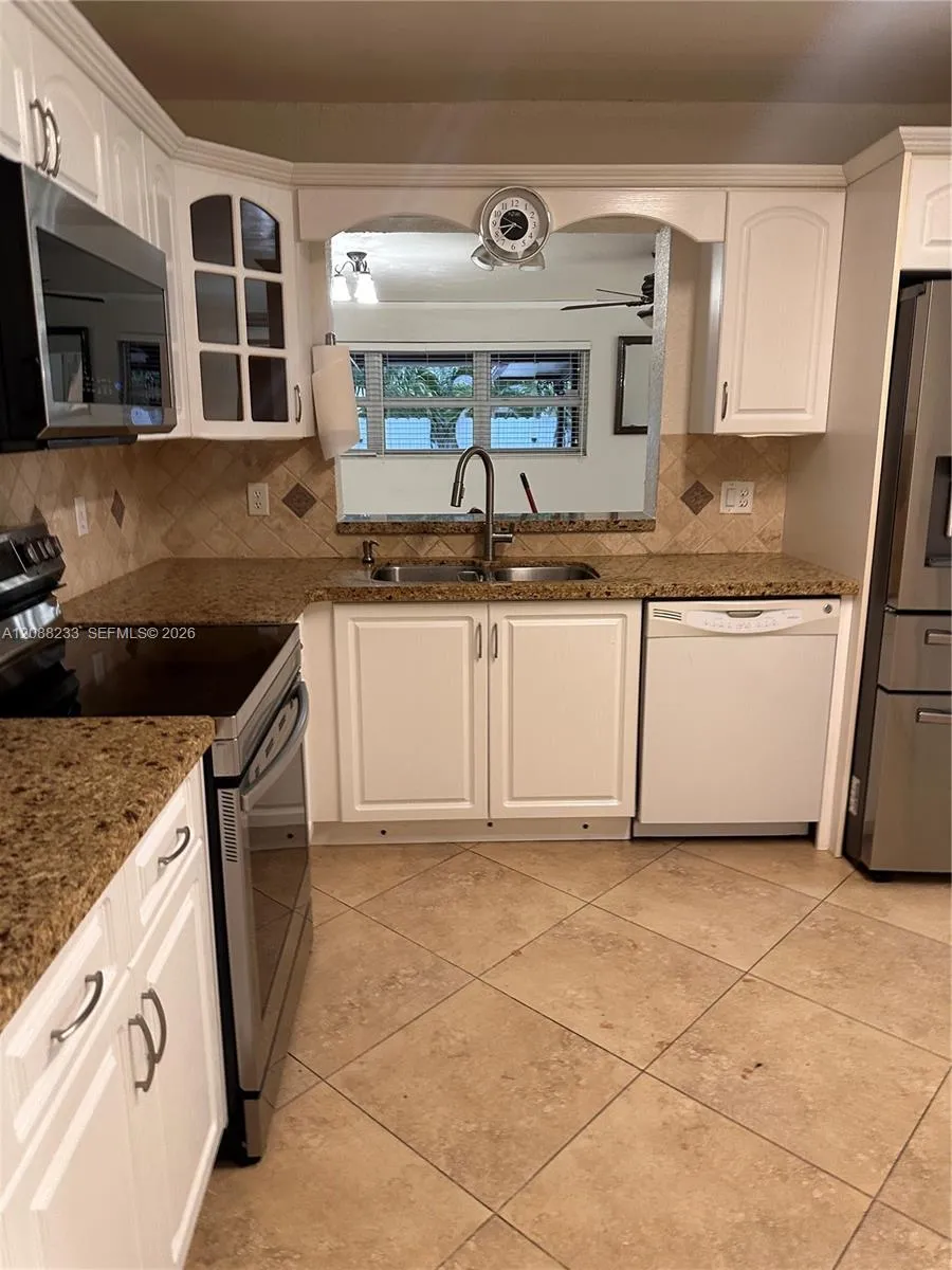 7050 SW 5th Ct #0 Pembroke Pines, FL 33023