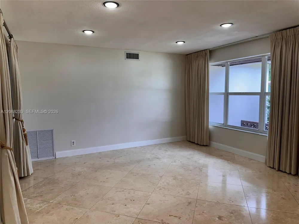 7050 SW 5th Ct #0 Pembroke Pines, FL 33023