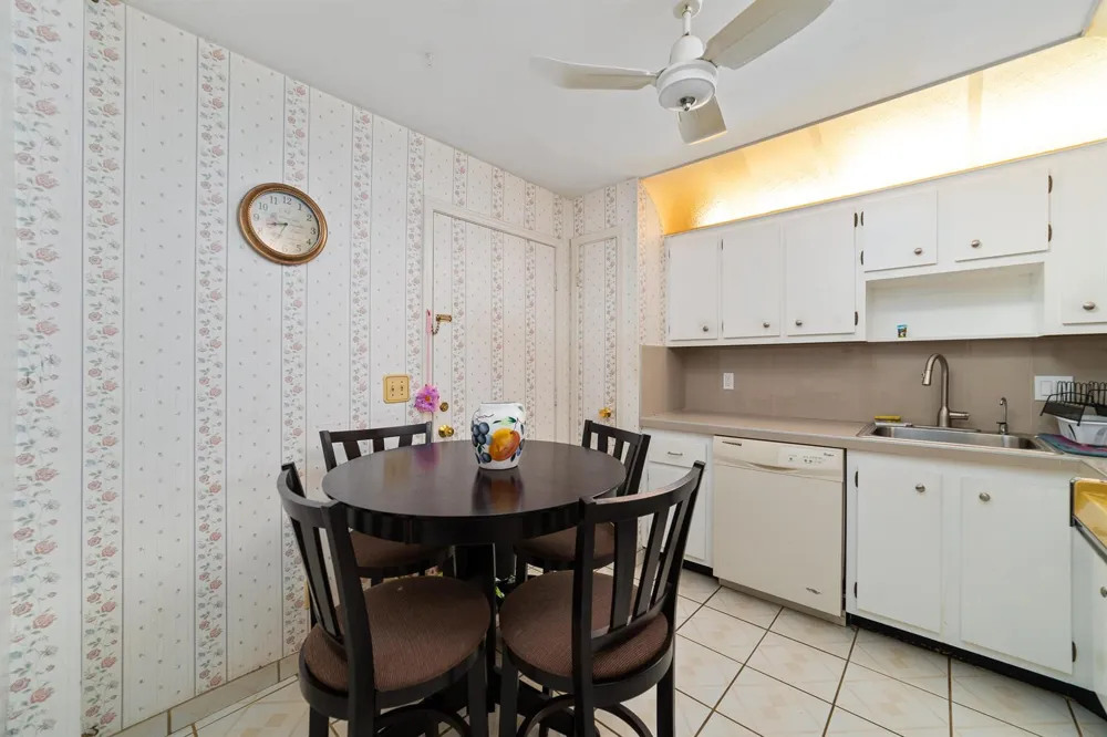 22615 SW 66TH AVENUE #307 Boca Raton, FL 33428