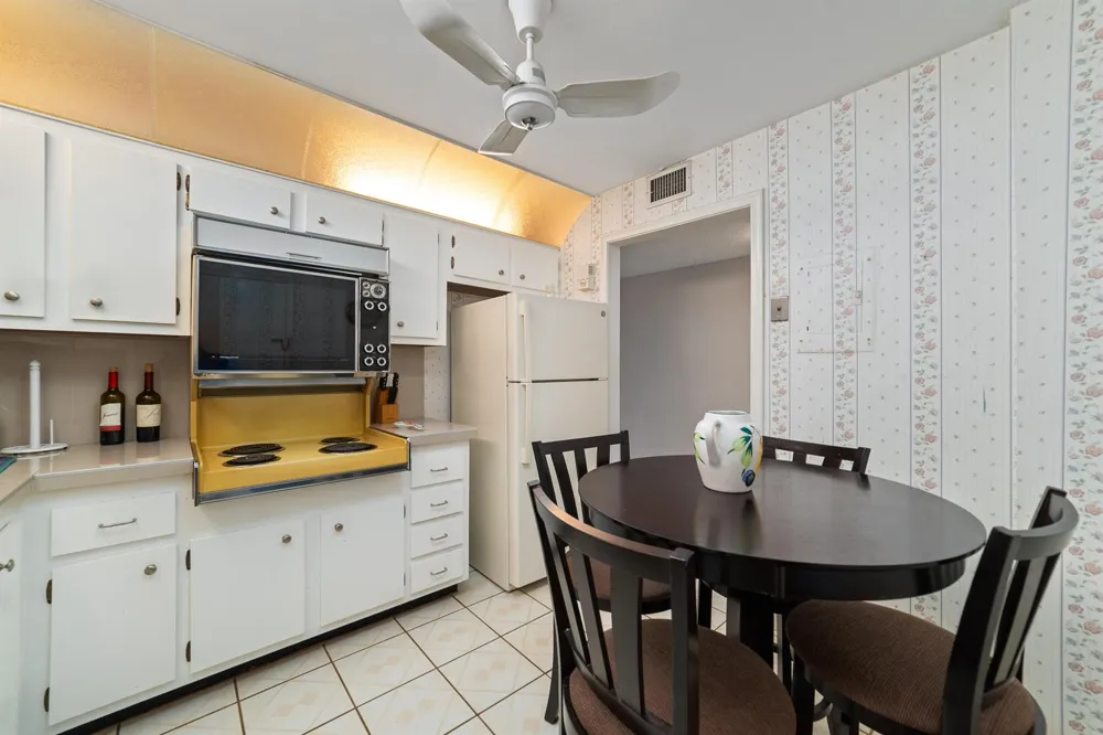 22615 SW 66TH AVENUE #307 Boca Raton, FL 33428